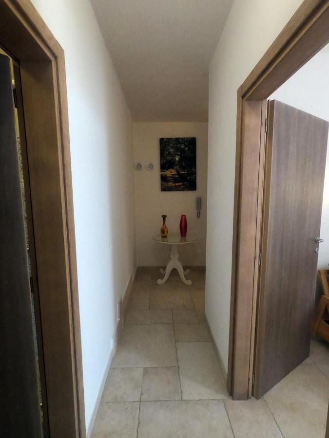 Odegos Mono & Trilo Bed and Breakfast Torre dell'Orso Buitenkant foto