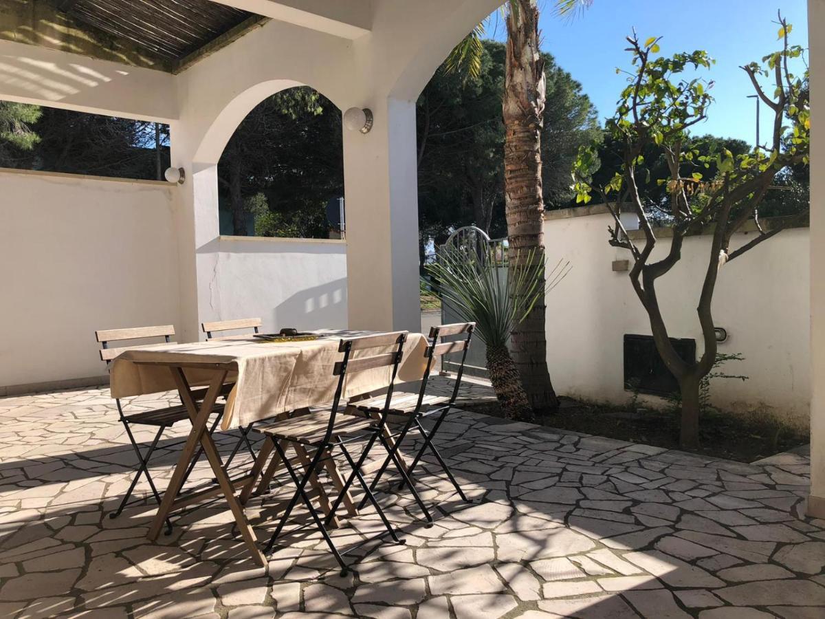 Odegos Mono & Trilo Bed and Breakfast Torre dell'Orso Buitenkant foto